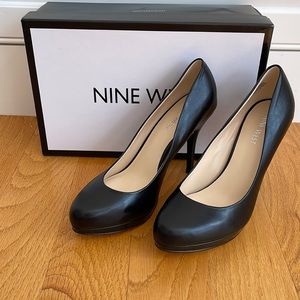 NEW Black leather platform heels/pumps